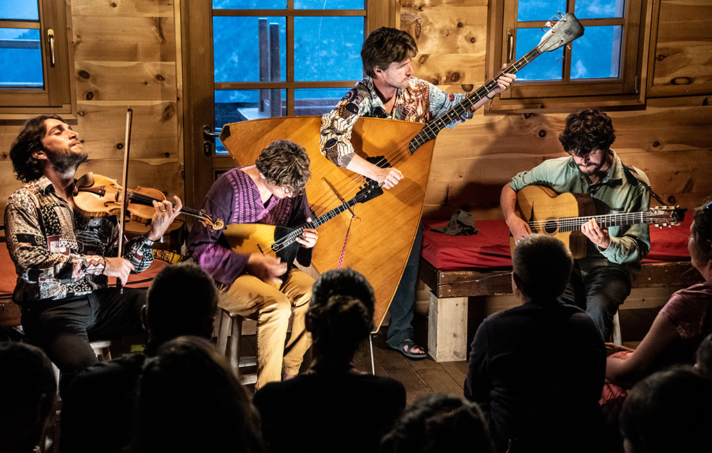 Tournee des Refuges a Musica sulle Apuane 2025